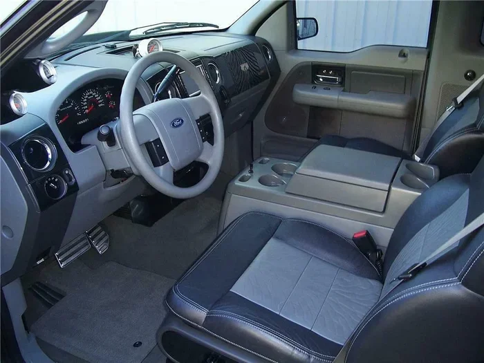Does a 2006 Ford F150 Have a Cabin Air Filter Here