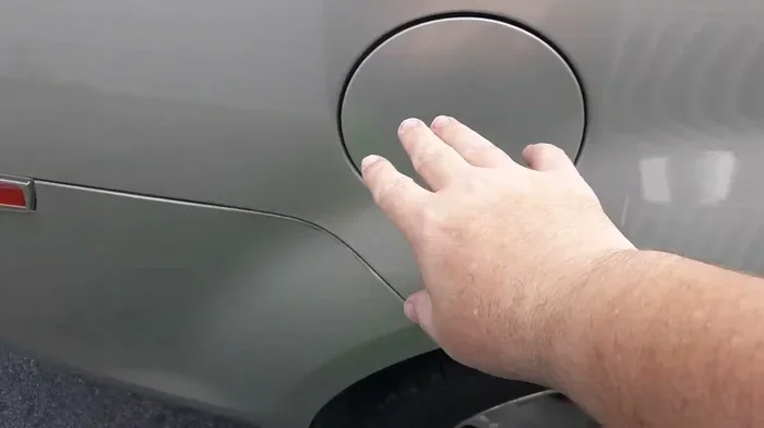 How Do You Release Gas From a Fuel Tank the Easy Way