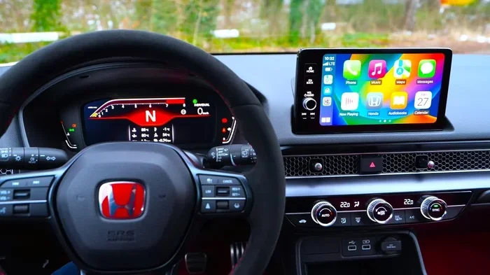 Does the 2020 Honda Civic Have Apple CarPlay Built In