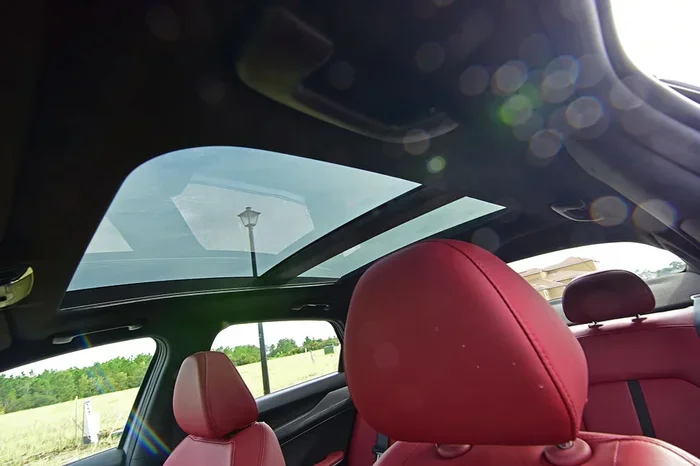 Does the Kia K5 GT-Line Have a Sunroof - Full Details