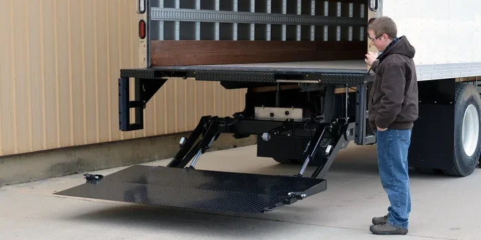 Is It Illegal to Drive With Your Liftgate Open Today