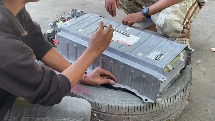 Can You Replace a Prius Hybrid Battery Yourself at Home
