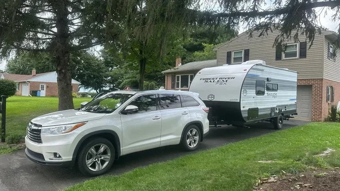 Can I Tow a Toyota Highlander Behind an RV Safely Today