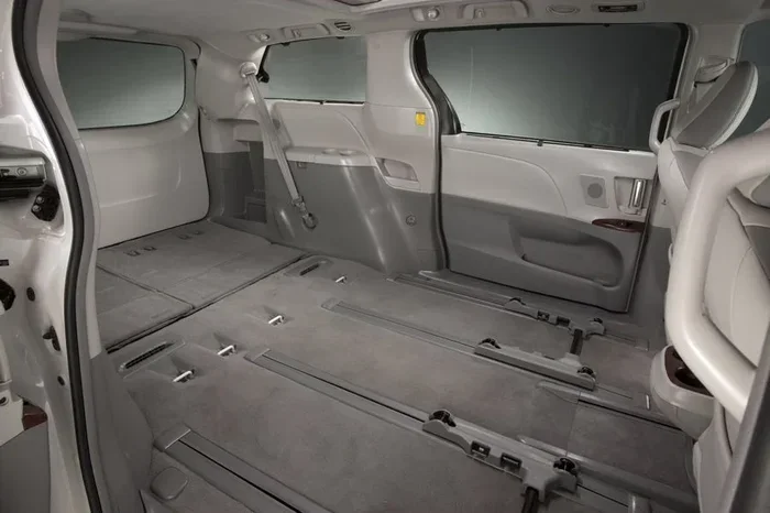 Are Toyota Sienna Rear Seats Removable for Easy Cleaning